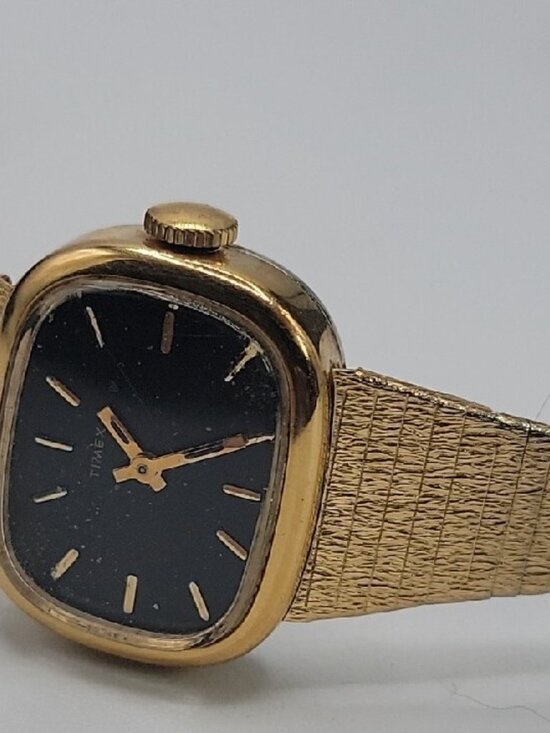 Vtg Timex Mechanical Ladies Watch Black Dial Gold Tone Textured Mesh Band 7.5\